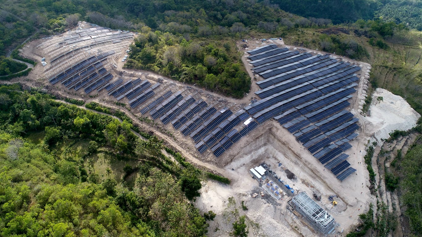 Teknologi Paling Canggih, PLN Gandeng Perusahaan Tier-1 untuk Produksi Solar Panel