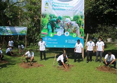 PLN Indonesia Power Tebar 100.000 Ikan, Komitmen Jaga Lingkungan Serayu