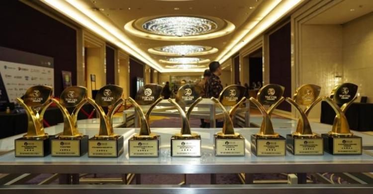 Prestasi Luar Biasa PLN Indonesia Power dalam Bidang TJSL dengan Meraih 18 Trophy TOP CSR Award 2023