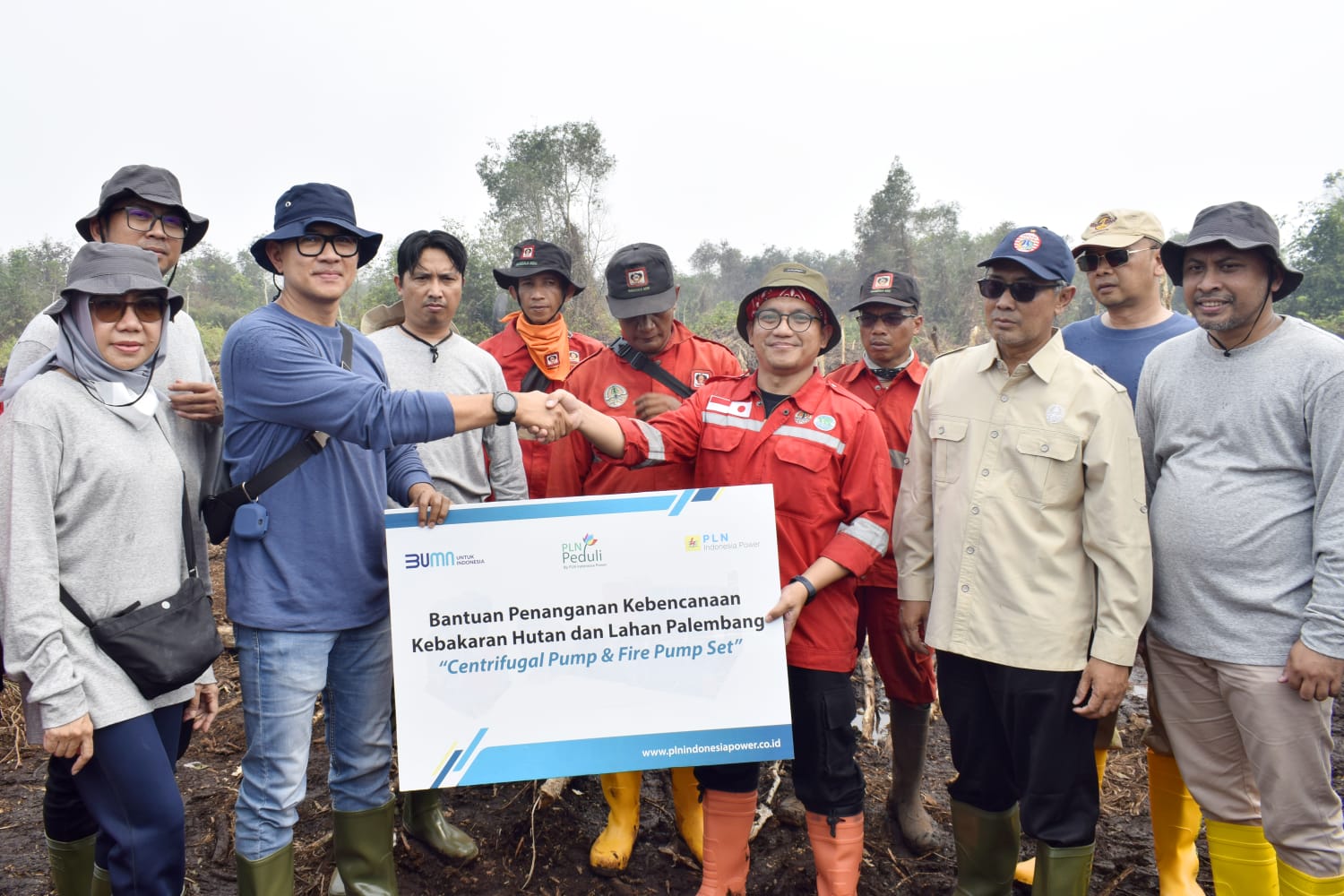 Kementerian LHK Apresiasi Bantuan PLN Indonesia Power dalam Percepat Pemadaman Karhutla