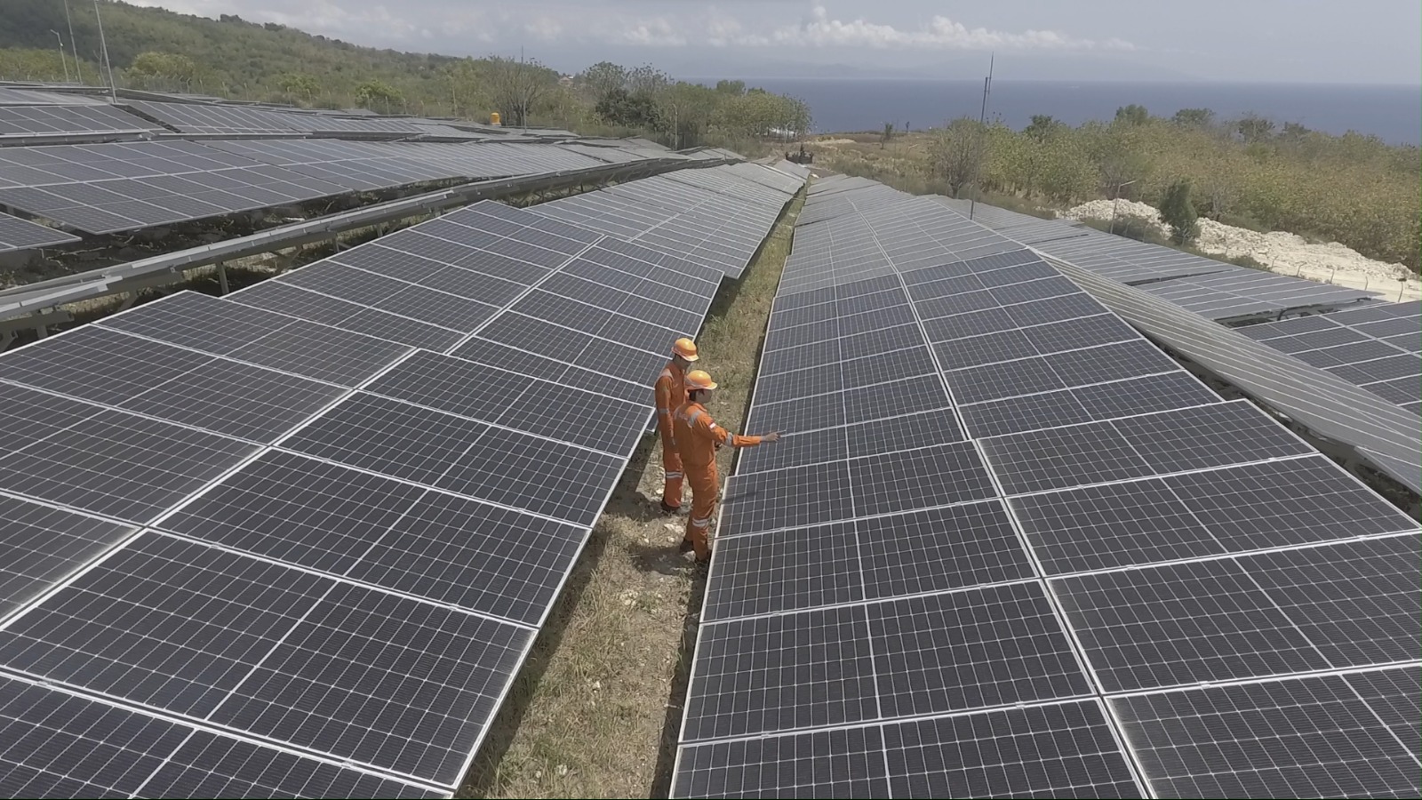 PLN Indonesia Power Menggagas Pembangkit Hijau di Nusa Penida: Mendorong Transisi Energi dan Membangun Destinasi Pariwisata yang Ramah Lingkungan