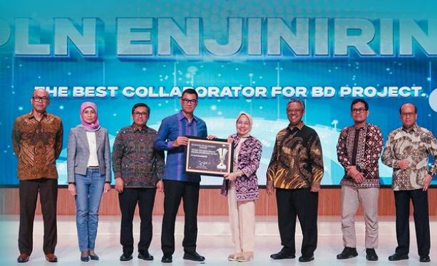 Rajut Sinergi PLN Group, PLNE Peroleh Penghargaan The Best Collaborator for Business Development Project